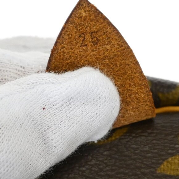 Louis Vuitton Monogram Speedy 25 Handbag - Picture 8 of 11